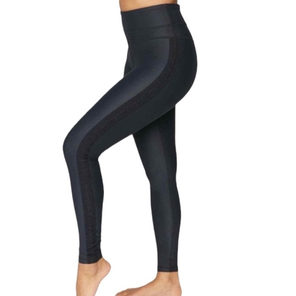 Spiritual Gangster Studio Leggings Love is Love - Picture 1 of 9